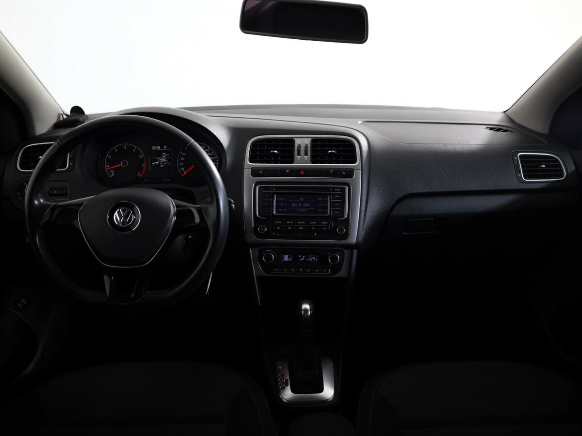 Купить Volkswagen Polo с пробегом. Фото: #8