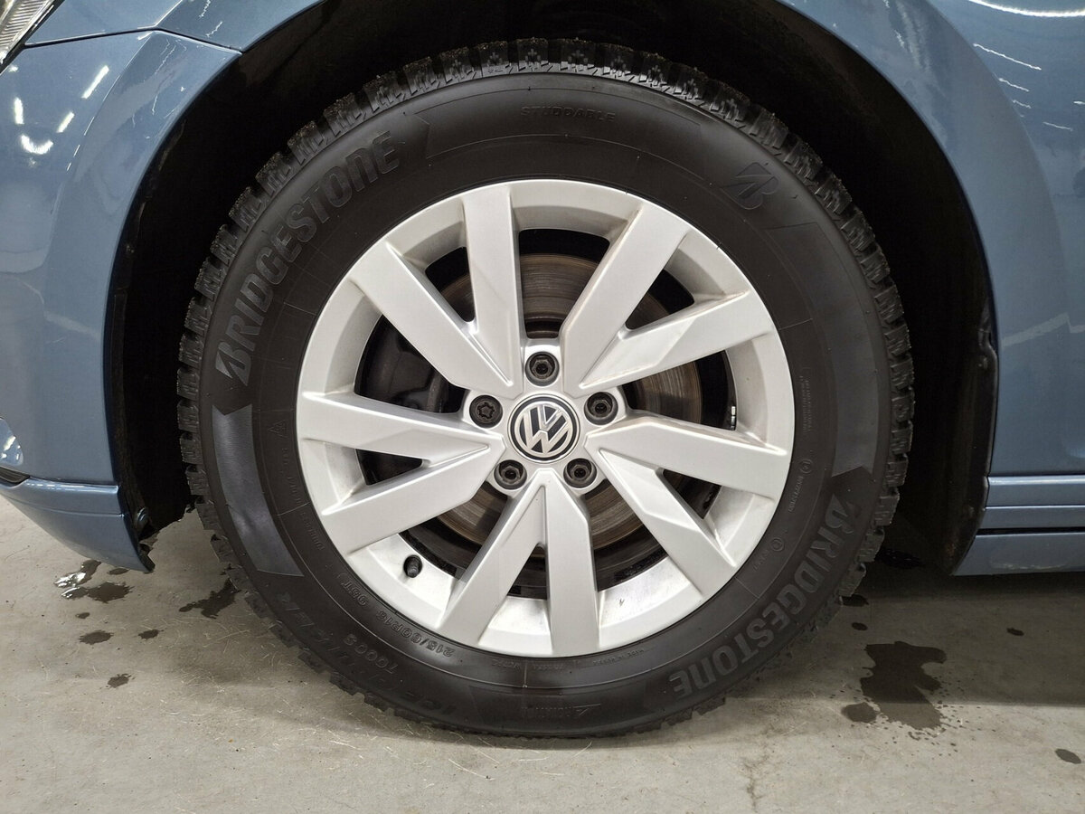 Купить Volkswagen Passat с пробегом. Фото: #17