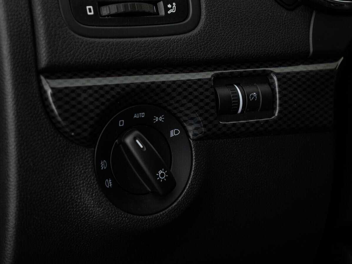 Купить Skoda Yeti с пробегом. Фото: #16