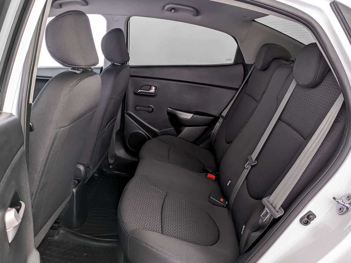 Купить Kia Rio с пробегом. Фото: #9