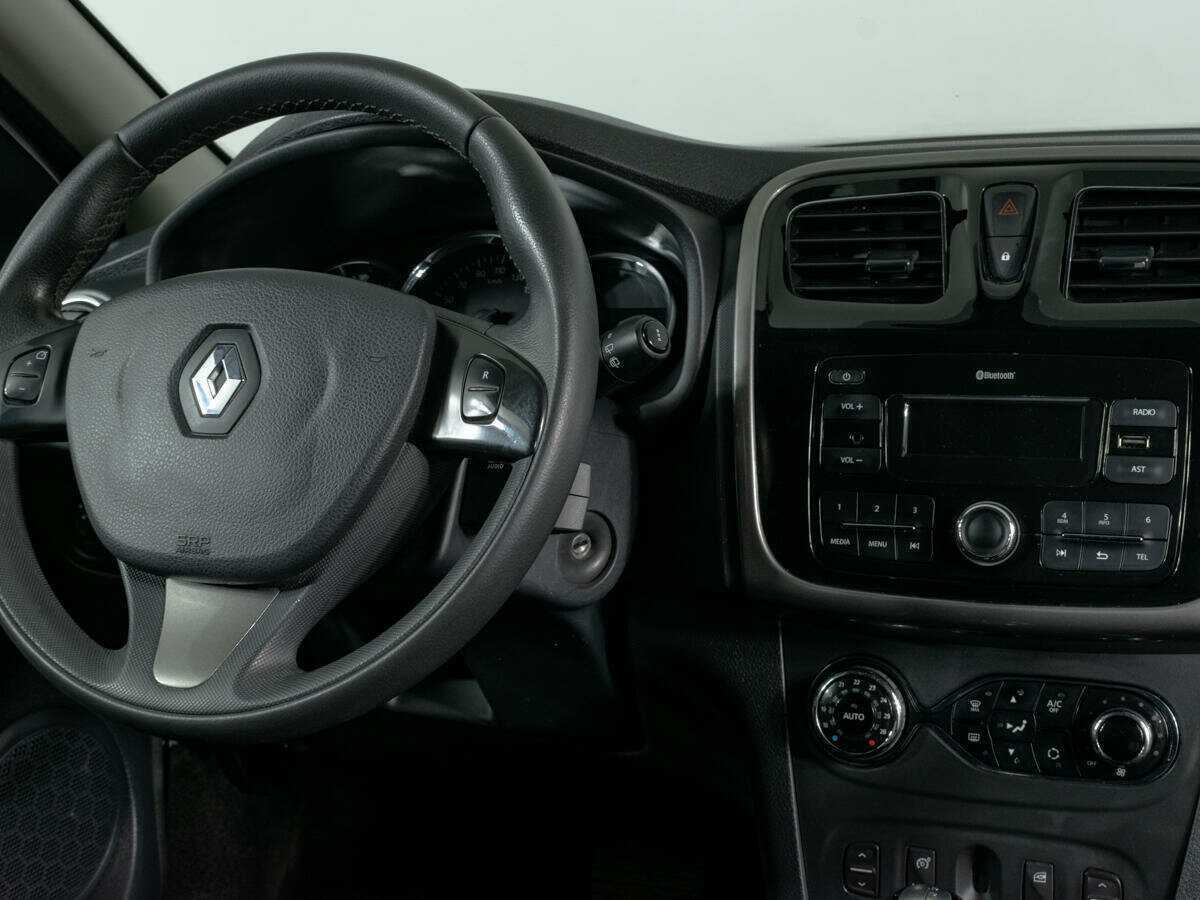 Купить Renault Sandero с пробегом. Фото: #10