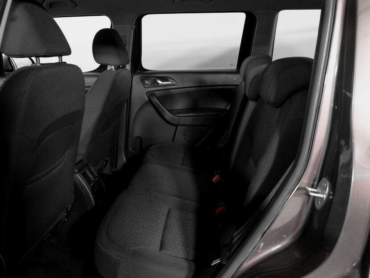 Купить Skoda Yeti с пробегом. Фото: #9