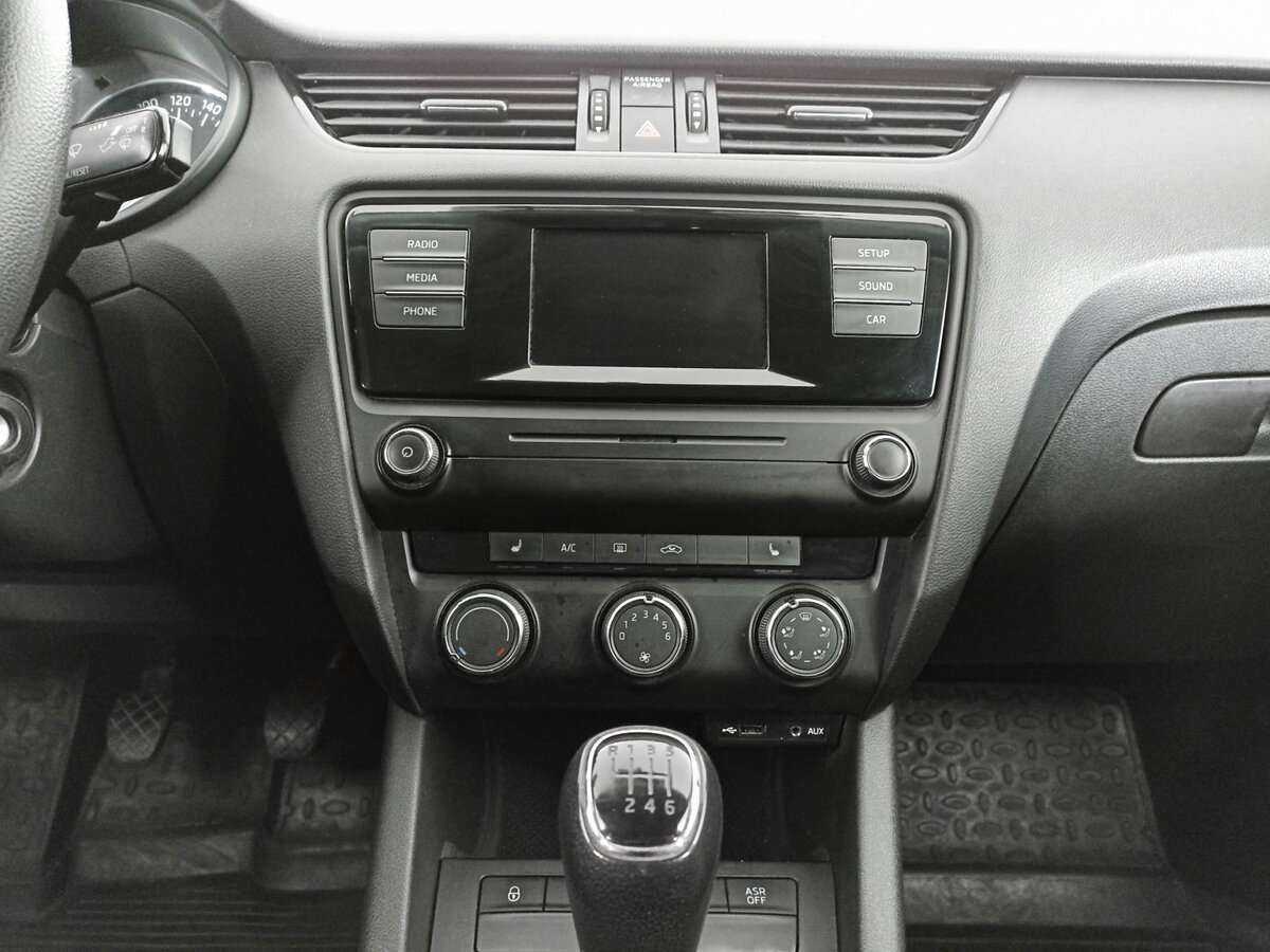 Купить Skoda Octavia с пробегом. Фото: #12