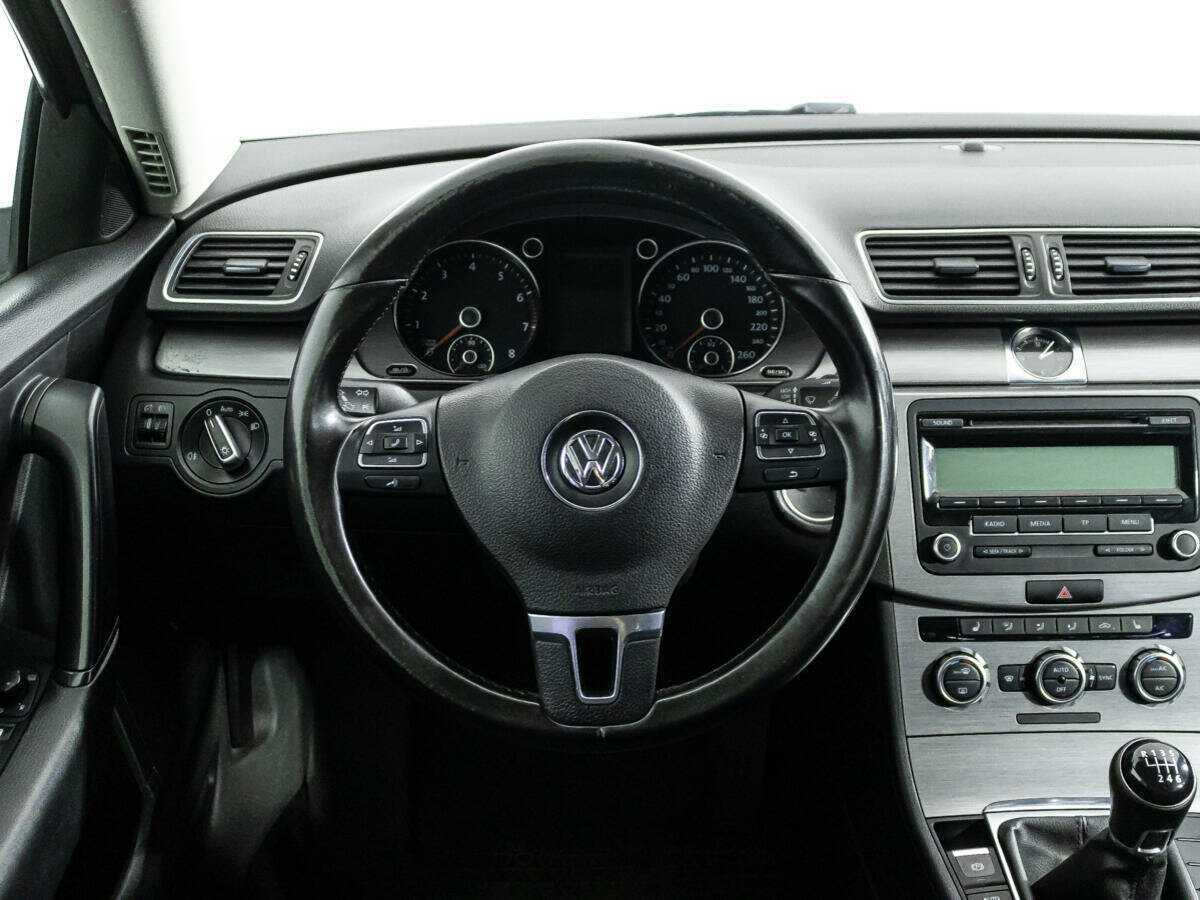 Купить Volkswagen Passat с пробегом. Фото: #15