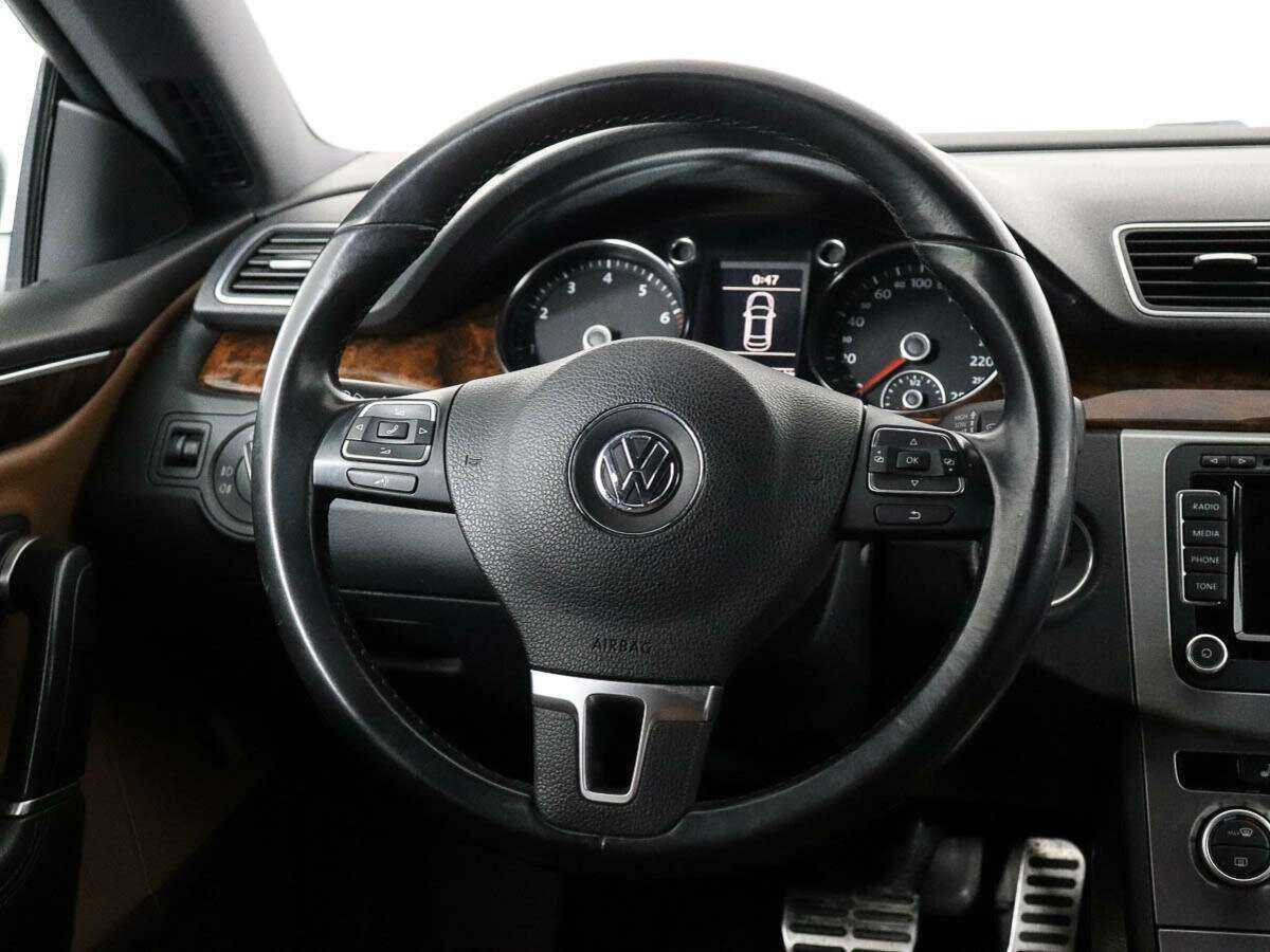 Купить Volkswagen Passat CC с пробегом. Фото: #12