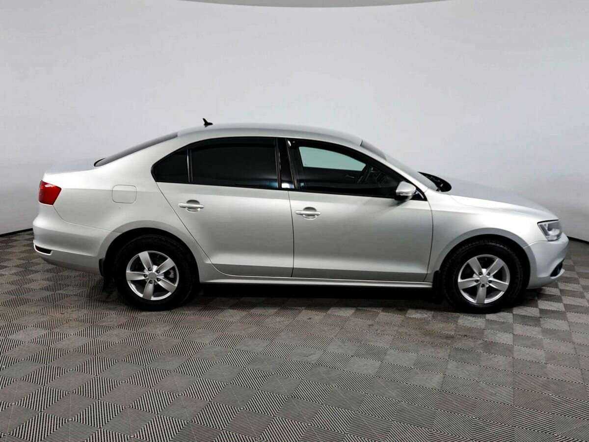 Купить Volkswagen Jetta с пробегом. Фото: #3