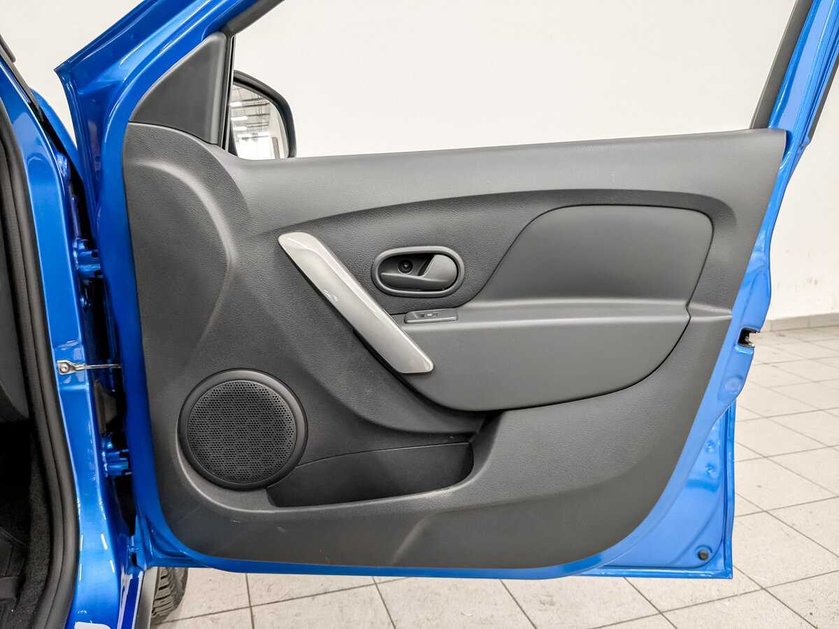 Купить Renault Sandero с пробегом. Фото: #21