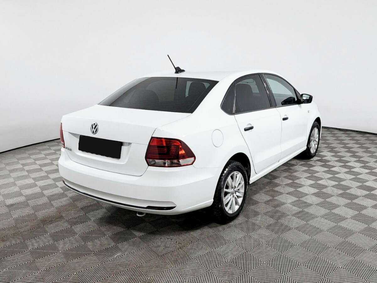 Купить Volkswagen Polo с пробегом. Фото: #4