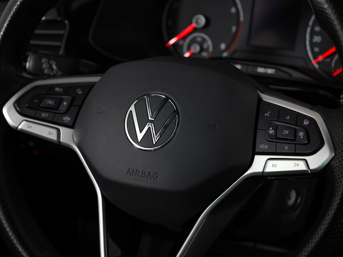 Купить Volkswagen Polo с пробегом. Фото: #9