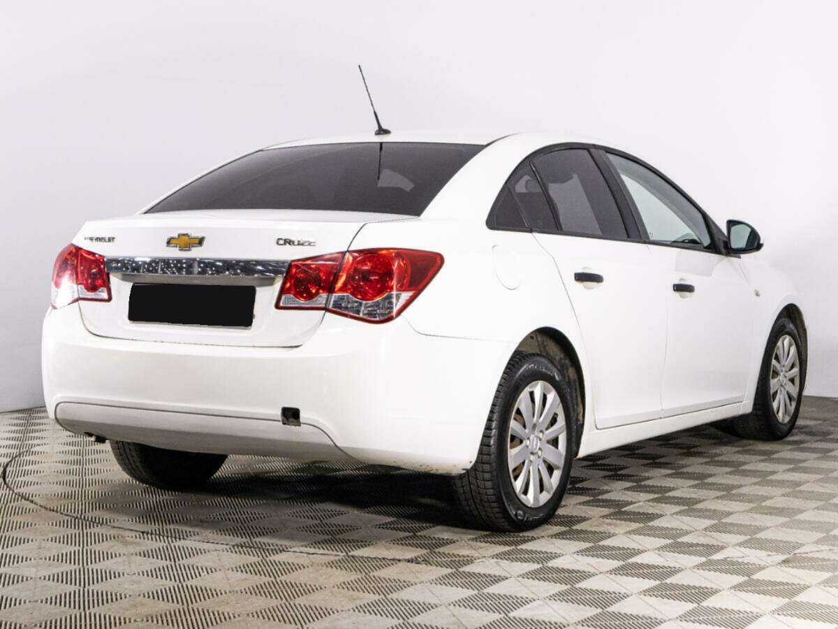 Купить Chevrolet Cruze с пробегом. Фото: #4