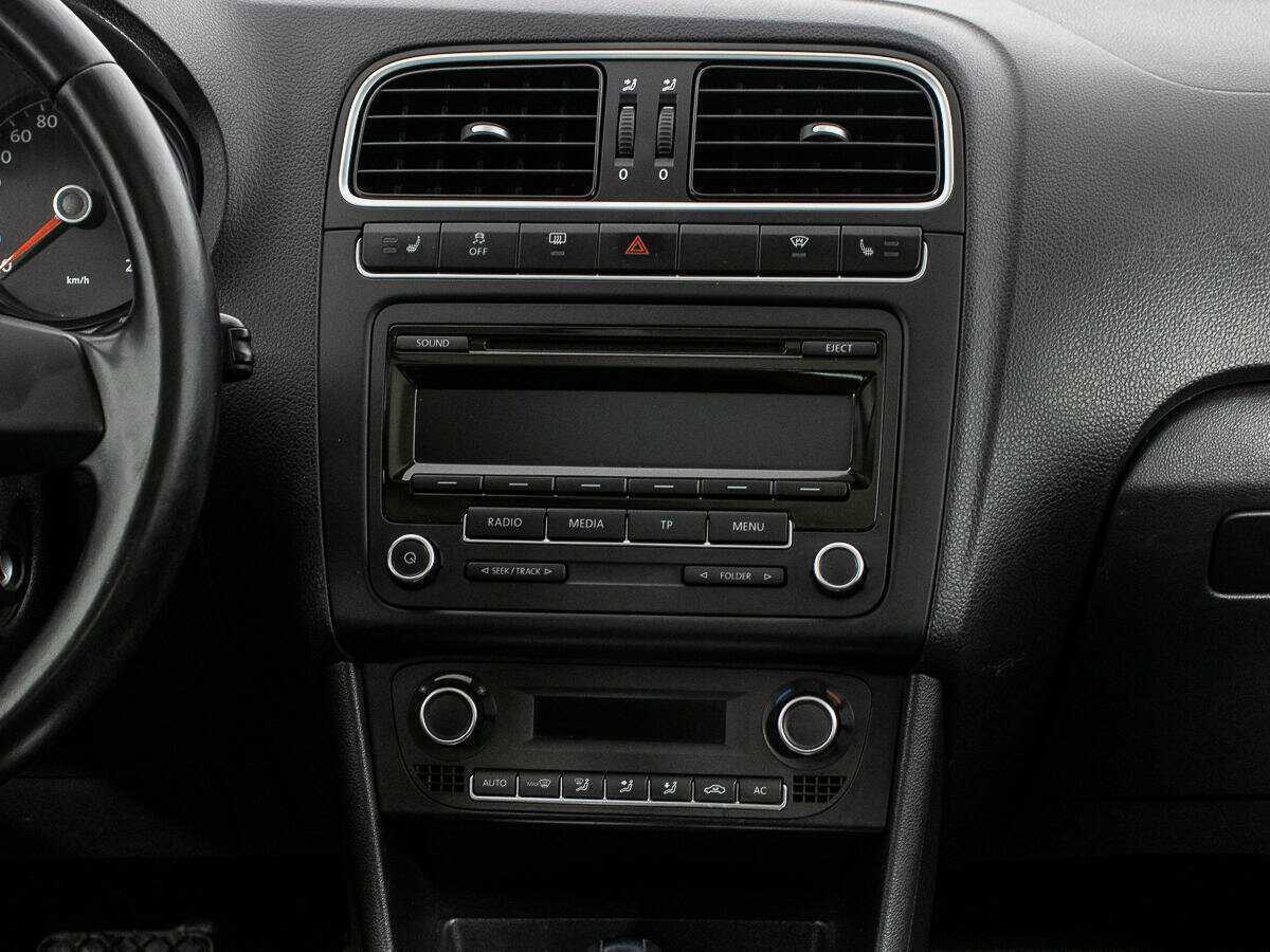 Купить Volkswagen Polo с пробегом. Фото: #13