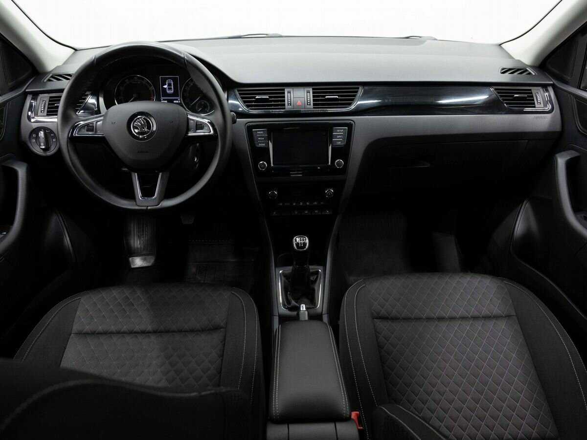 Купить Skoda Rapid с пробегом. Фото: #14