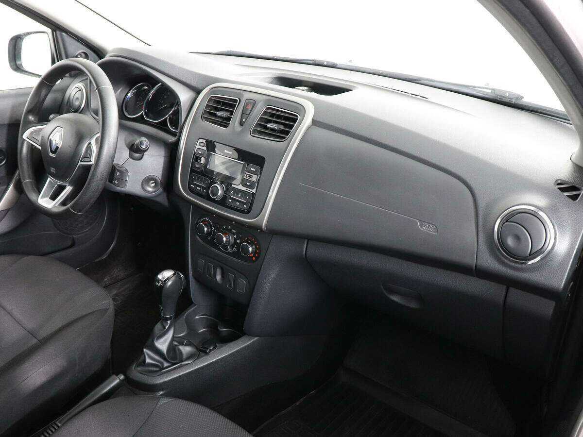 Купить Renault Sandero с пробегом. Фото: #9