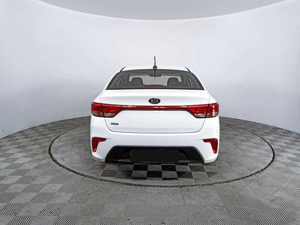 Купить Kia Rio с пробегом. Фото: #5