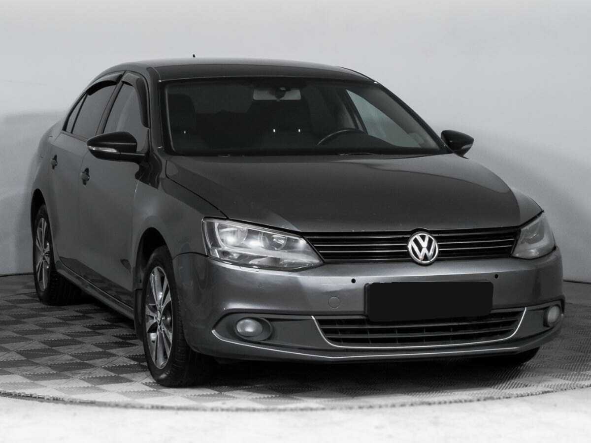 Купить Volkswagen Jetta с пробегом. Фото: #2