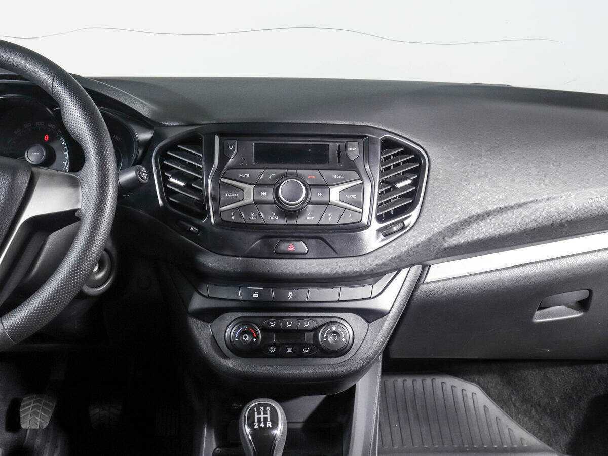 Купить Lada (ВАЗ) Vesta с пробегом. Фото: #12