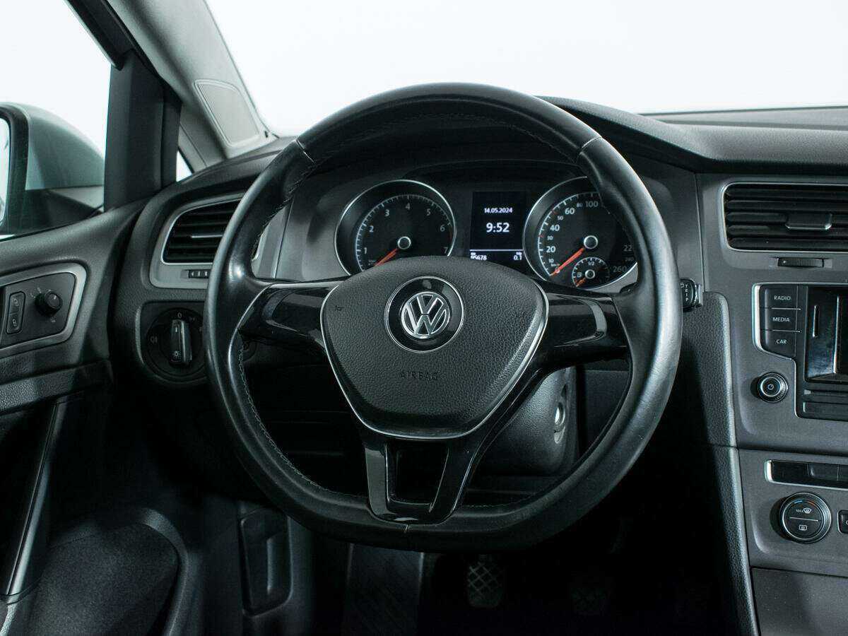 Купить Volkswagen Golf с пробегом. Фото: #13