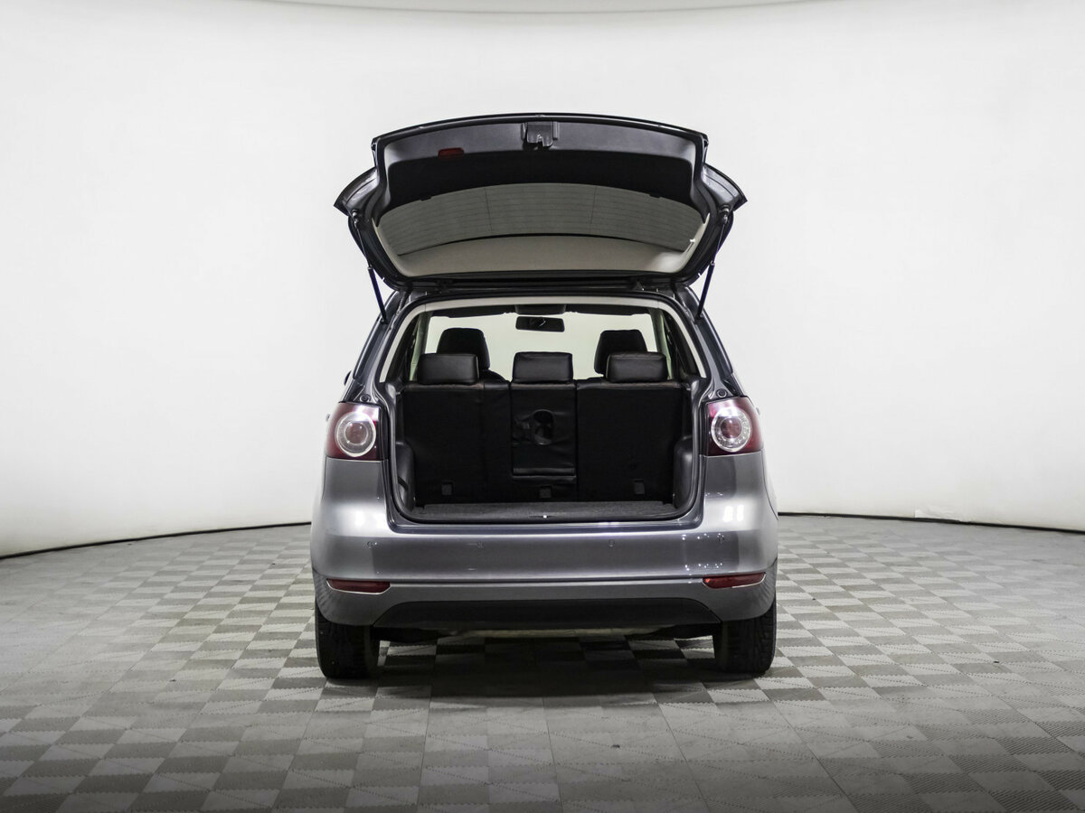 Купить Volkswagen Golf Plus с пробегом. Фото: #13