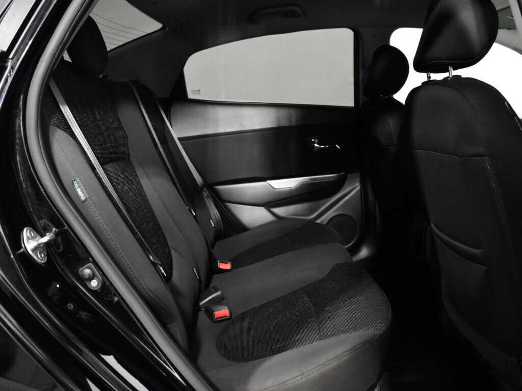 Купить Kia Rio с пробегом. Фото: #9