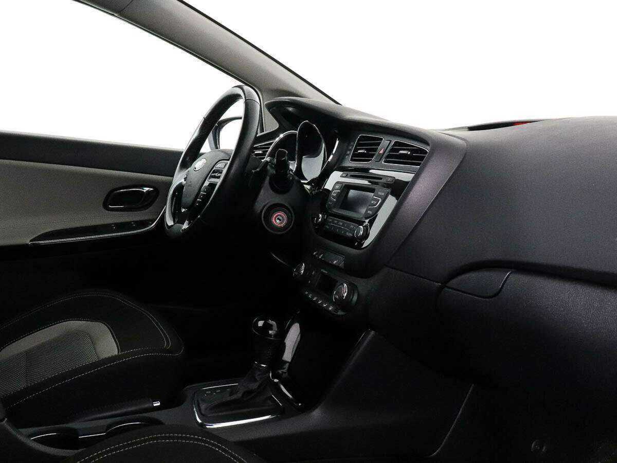 Купить Kia Ceed с пробегом. Фото: #6