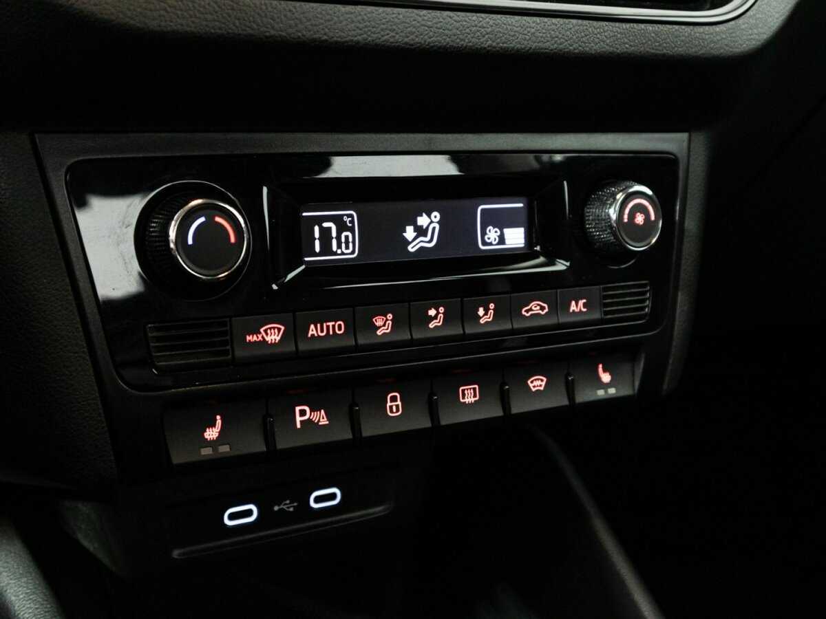 Купить Volkswagen Polo с пробегом. Фото: #16