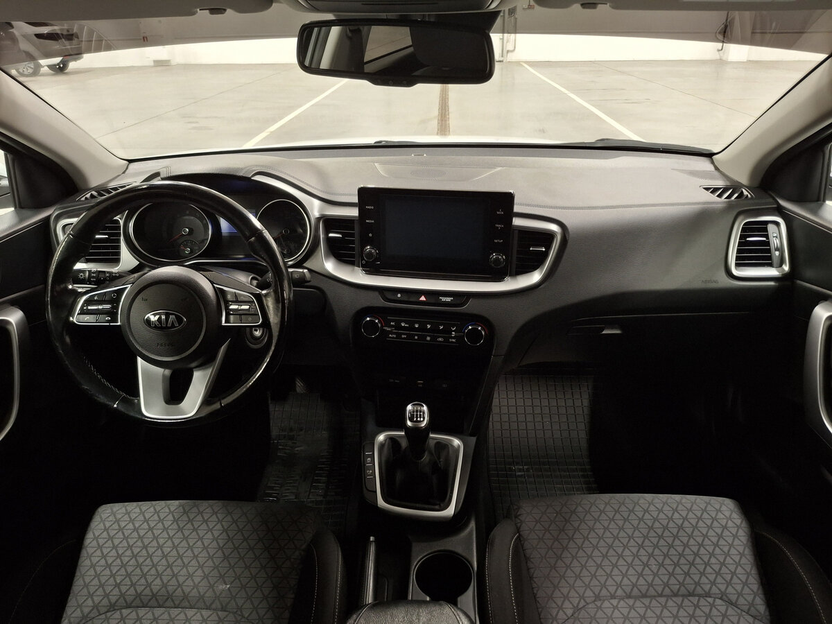 Купить Kia Ceed с пробегом. Фото: #13