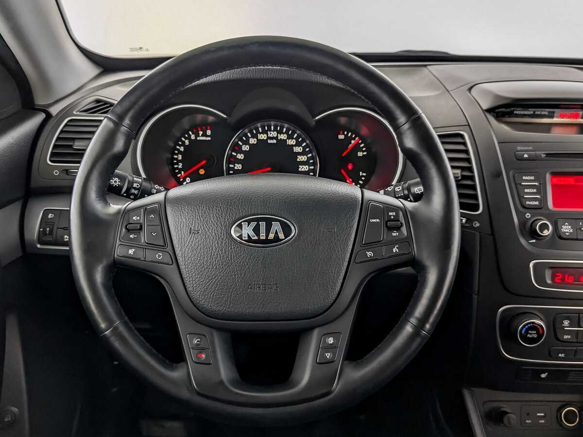 Купить Kia Sorento с пробегом. Фото: #20