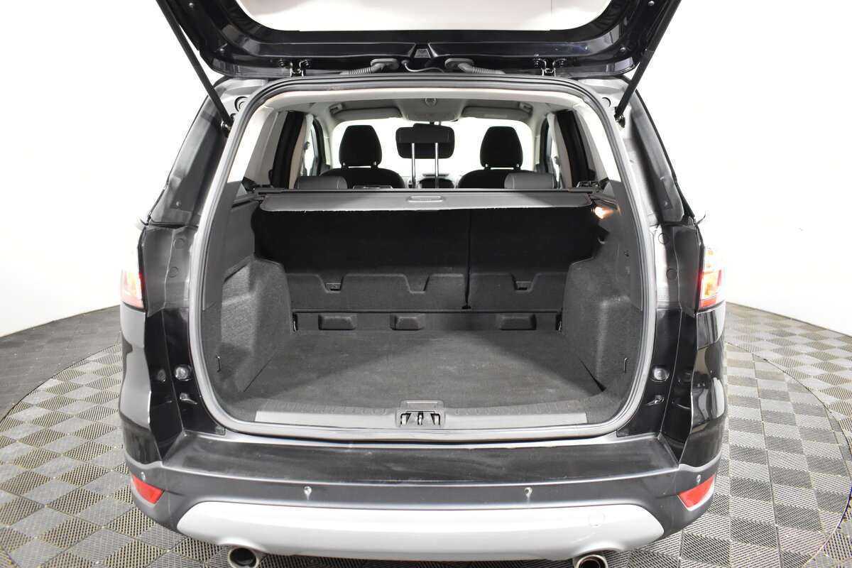 Купить Ford Kuga с пробегом. Фото: #6