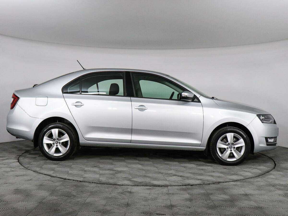 Купить Skoda Rapid с пробегом. Фото: #3