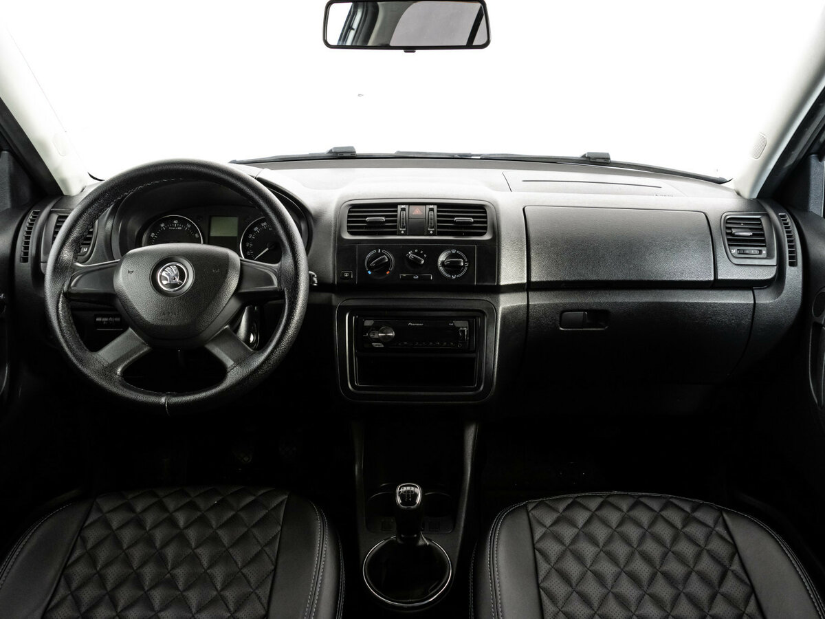 Купить Skoda Fabia с пробегом. Фото: #9