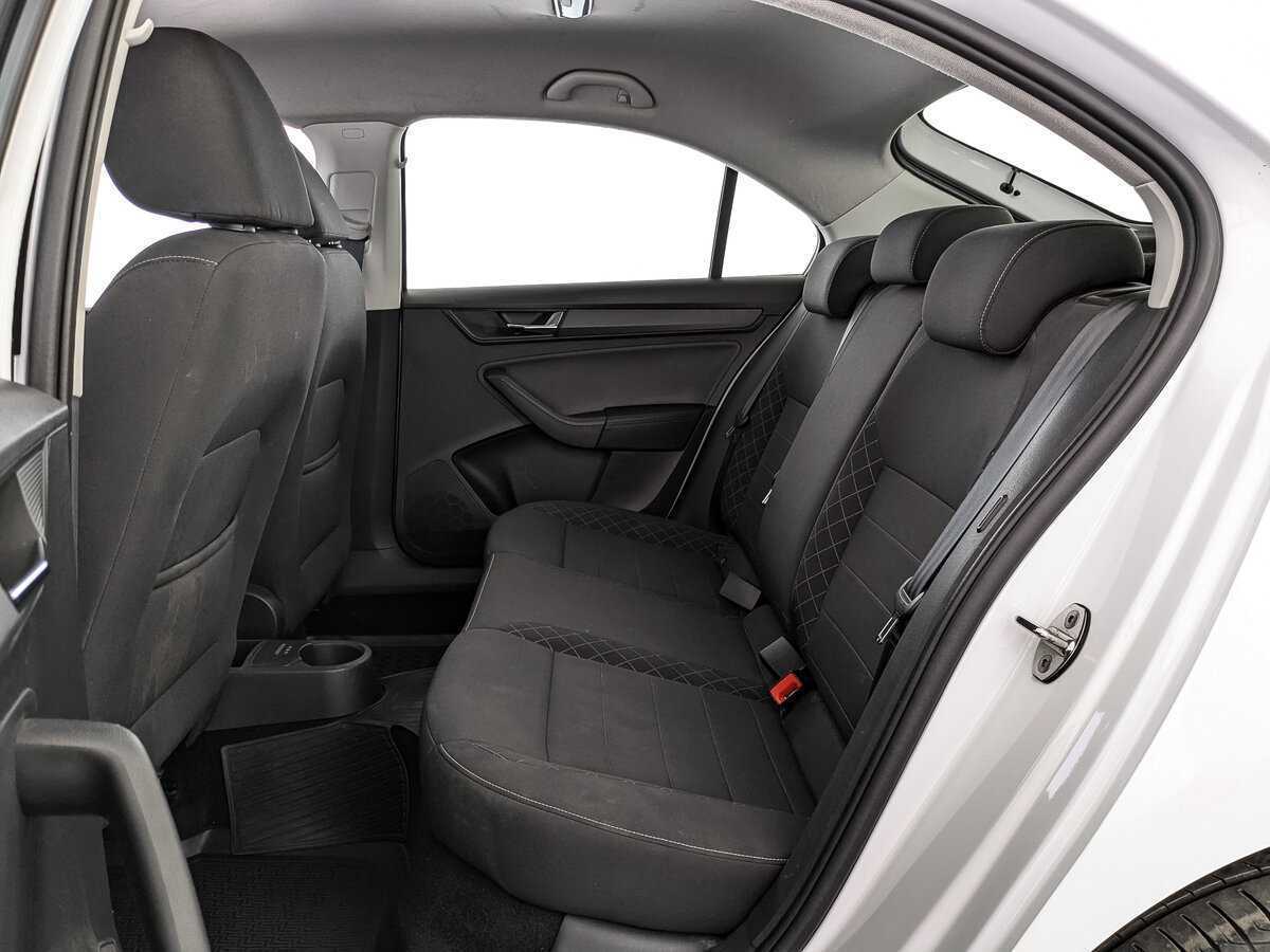 Купить Skoda Rapid с пробегом. Фото: #13