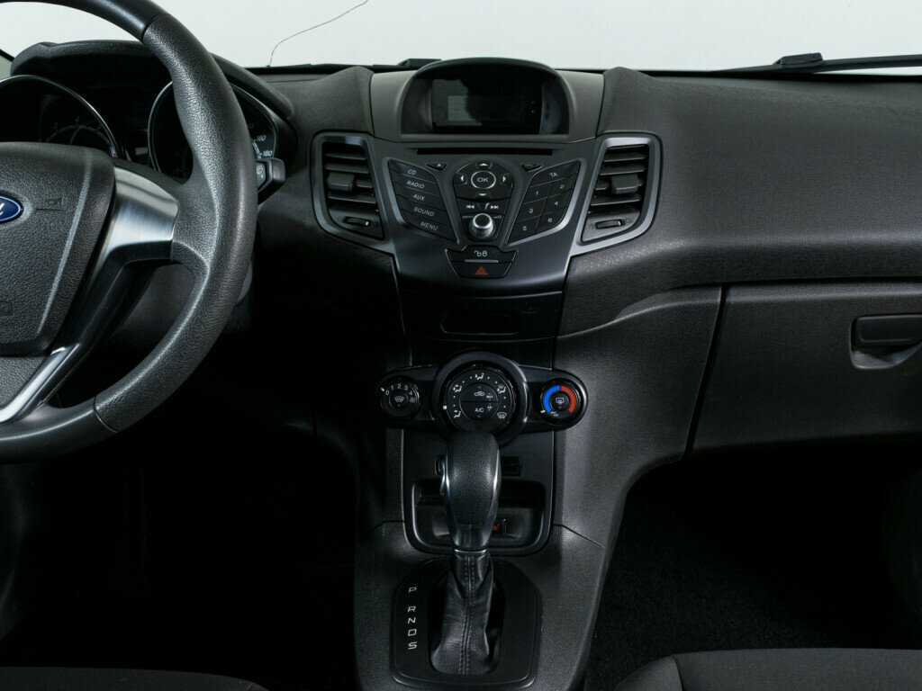 Купить Ford Fiesta с пробегом. Фото: #9