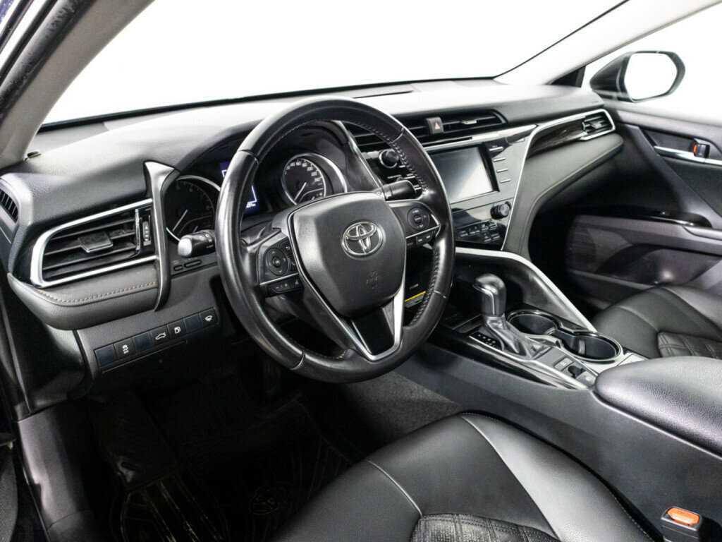 Купить Toyota Camry с пробегом. Фото: #10