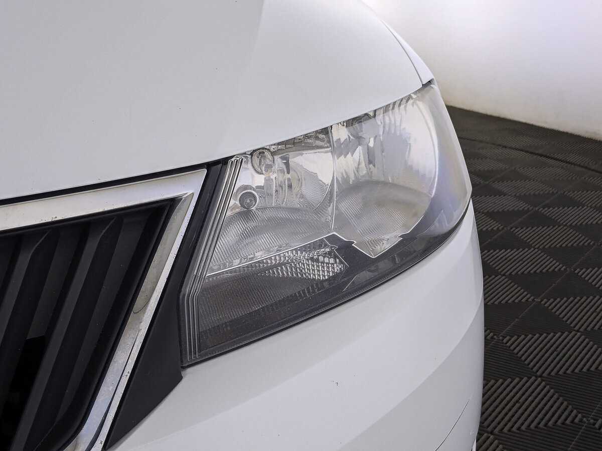 Купить Skoda Rapid с пробегом. Фото: #10