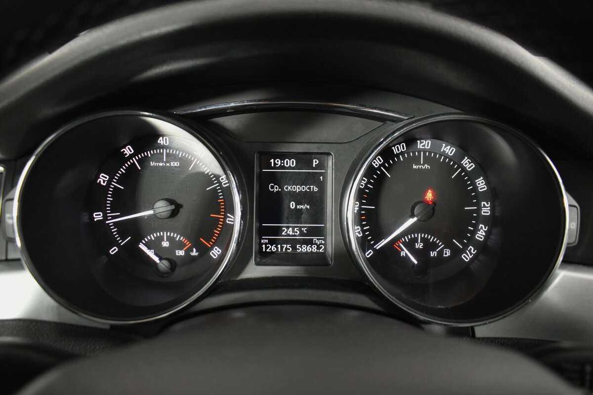 Купить Skoda Superb с пробегом. Фото: #4