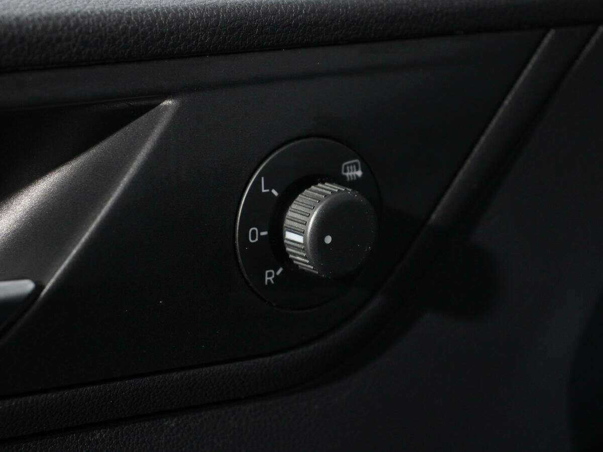 Купить Volkswagen Polo с пробегом. Фото: #15