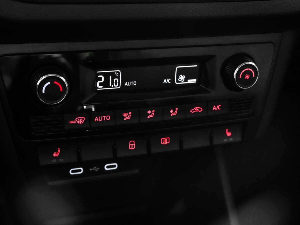 Купить Volkswagen Polo с пробегом. Фото: #12