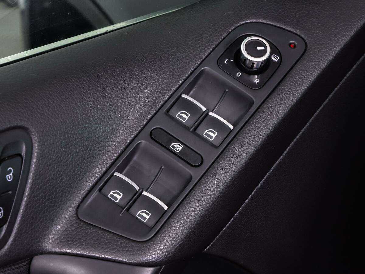 Купить Volkswagen Tiguan с пробегом. Фото: #16