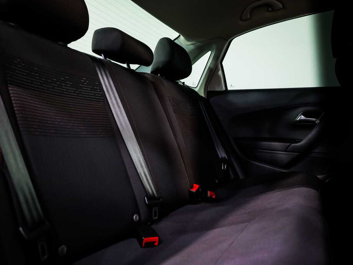 Купить Volkswagen Polo с пробегом. Фото: #11