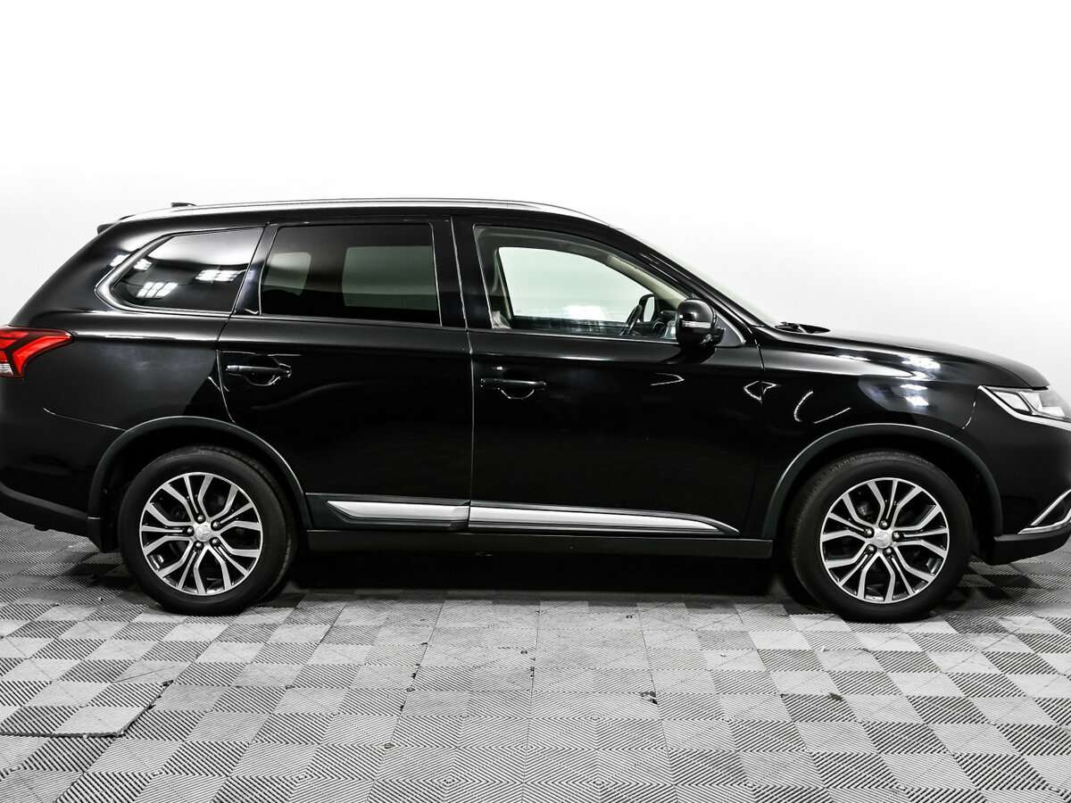 Купить Mitsubishi Outlander с пробегом. Фото: #3