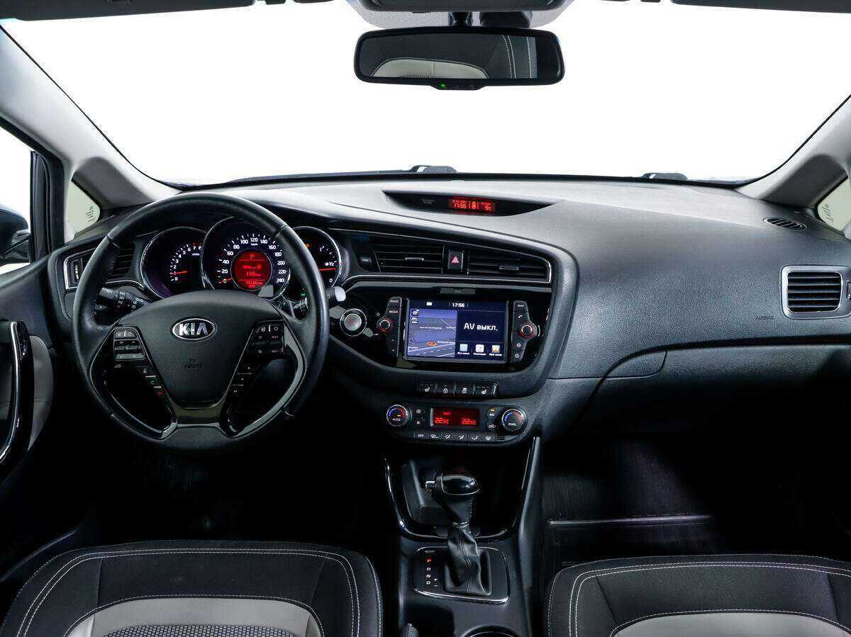 Купить Kia Ceed с пробегом. Фото: #9