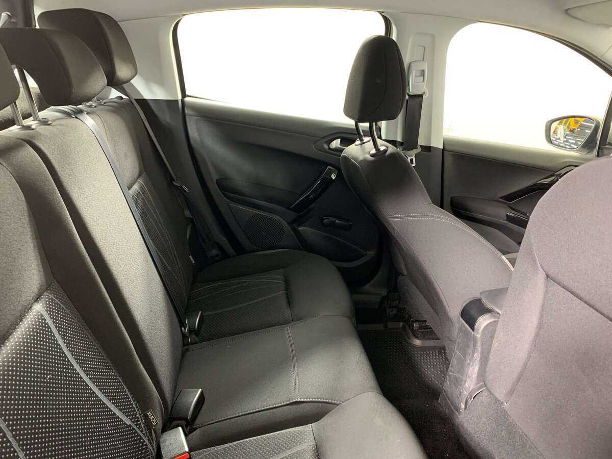 Купить Peugeot 208 с пробегом. Фото: #14