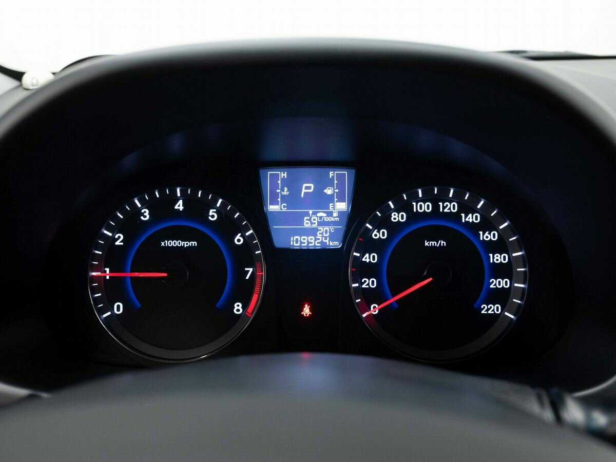 Купить Hyundai Solaris с пробегом. Фото: #17