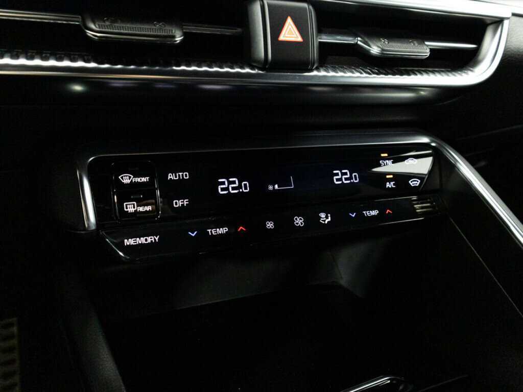 Купить Kia K5 с пробегом. Фото: #17