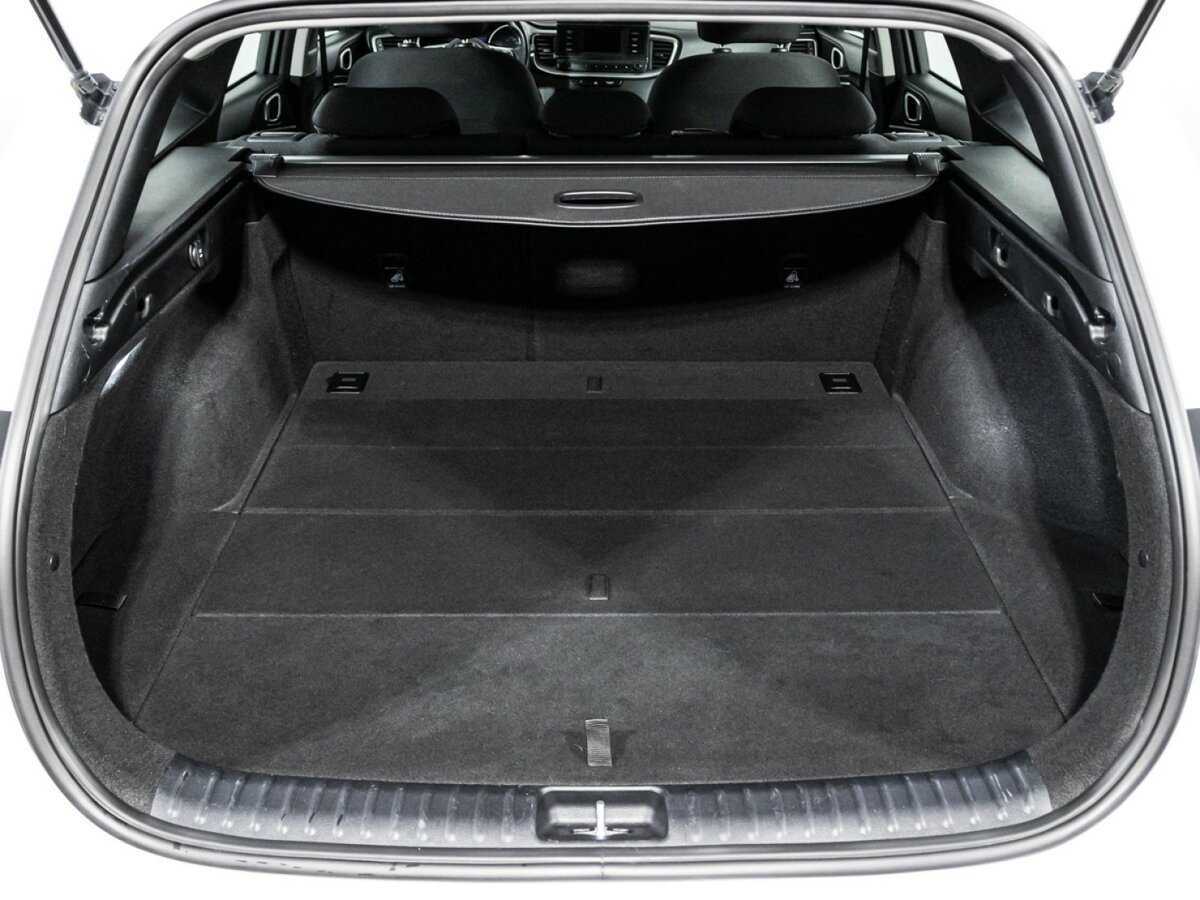 Купить Kia Ceed с пробегом. Фото: #24