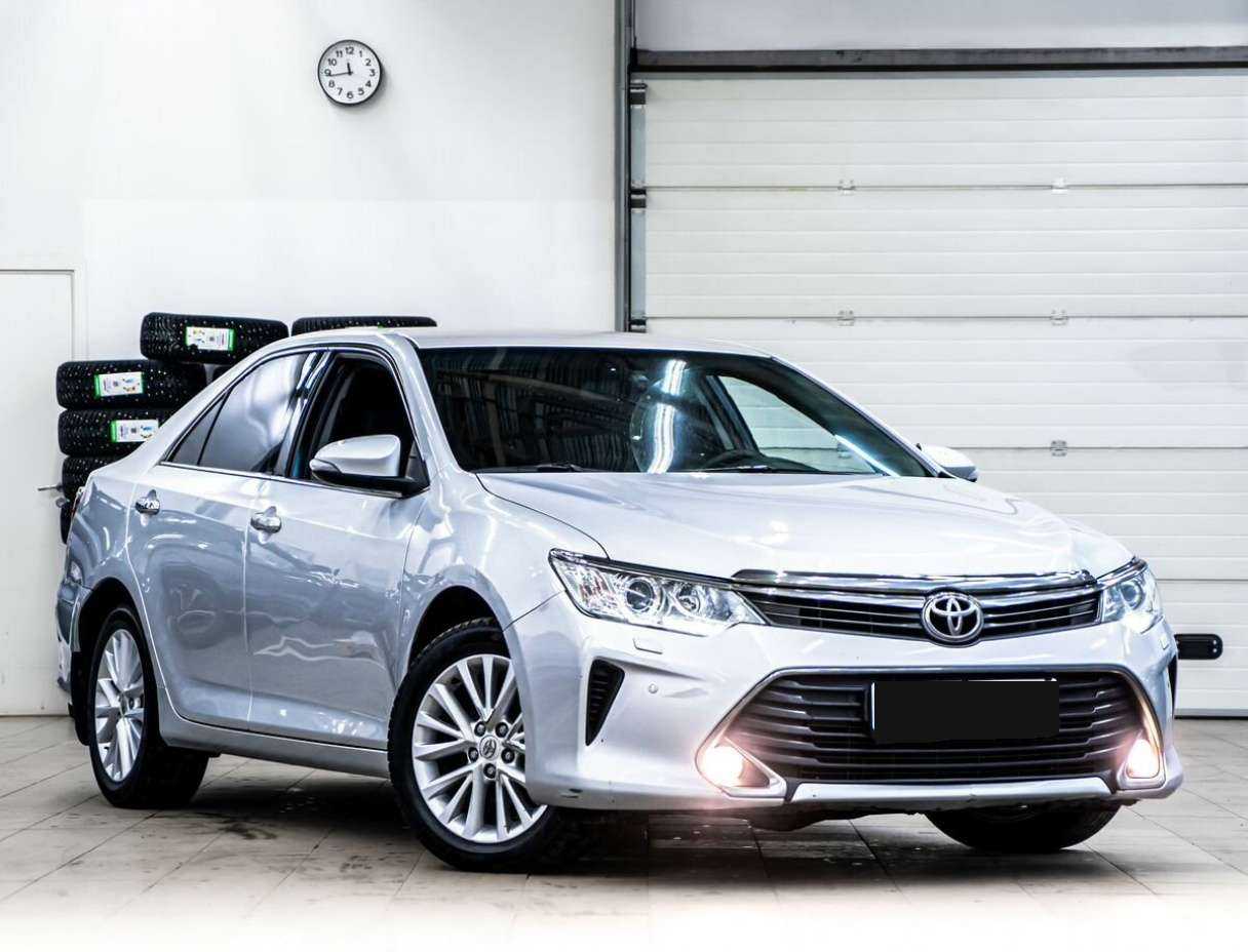 Купить Toyota Camry с пробегом. Фото: #1