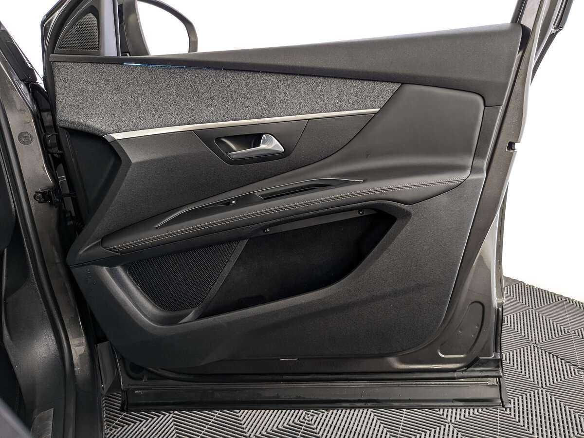 Купить Peugeot 3008 с пробегом. Фото: #18