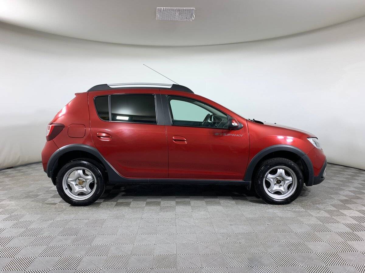 Купить Renault Sandero с пробегом. Фото: #3