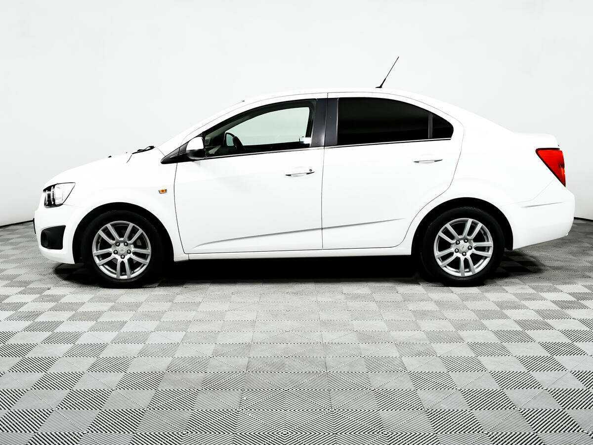 Купить Chevrolet Aveo с пробегом. Фото: #7