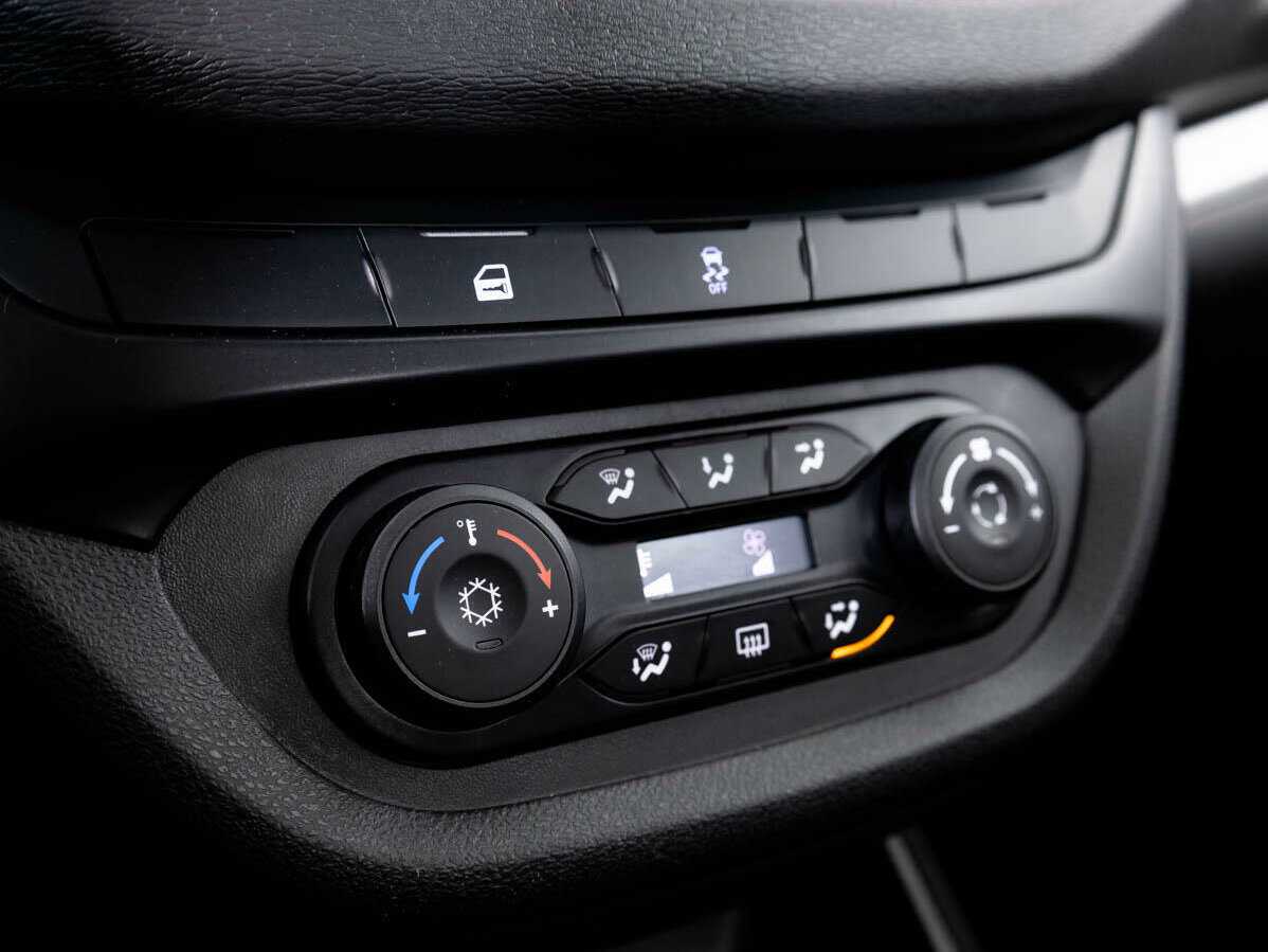 Купить Lada (ВАЗ) Vesta с пробегом. Фото: #12